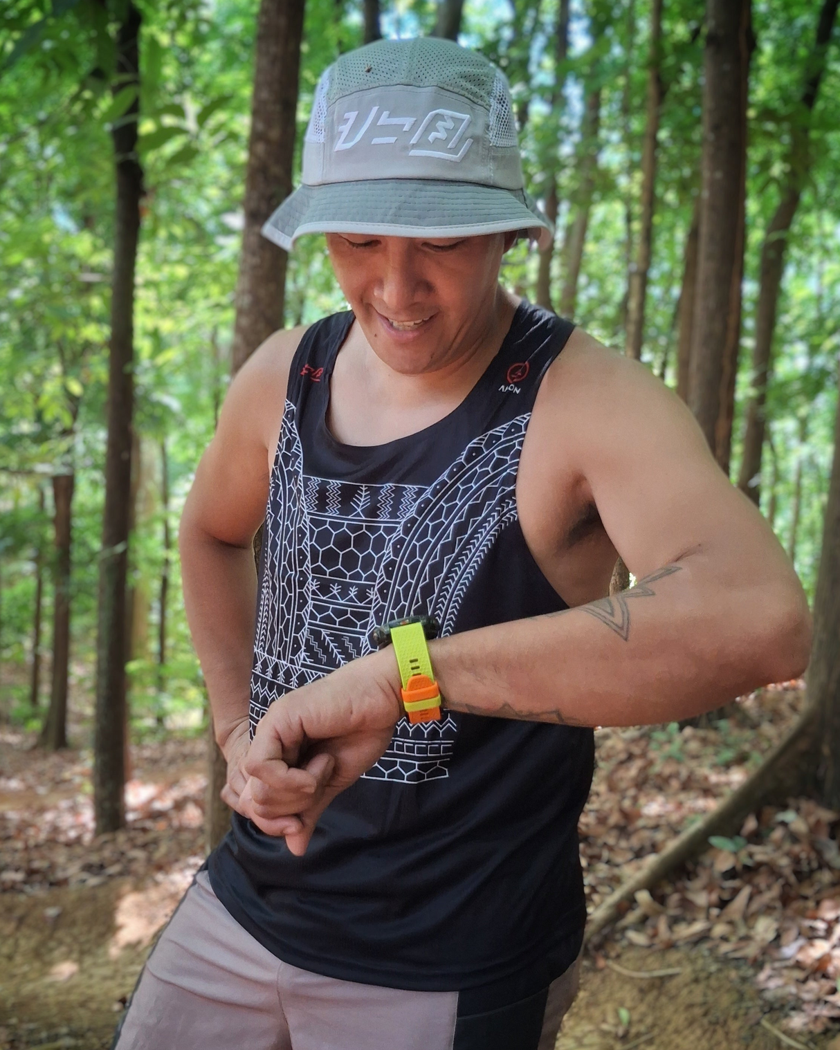 Feather Light Baluti Singlet — Black