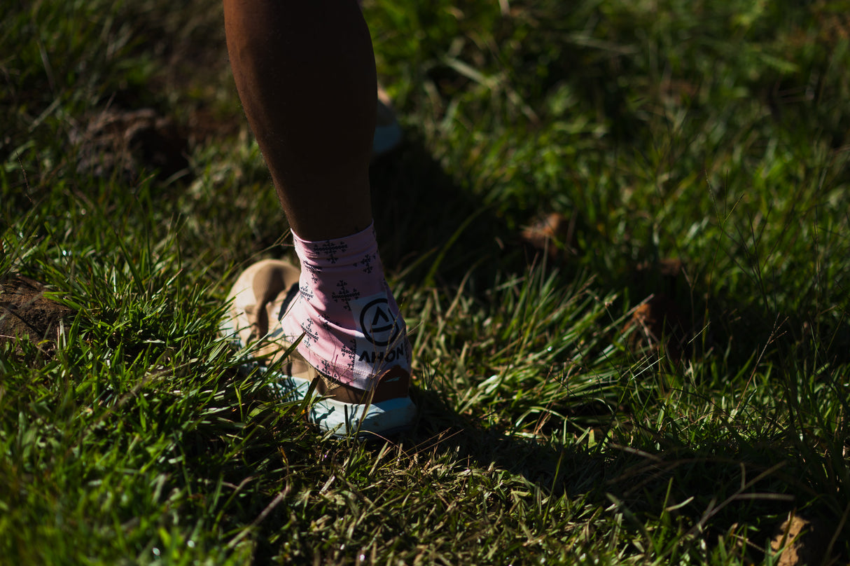 Apo 1 Trail Running Gaiters worn by a trail runner, showing design and fabric texture.