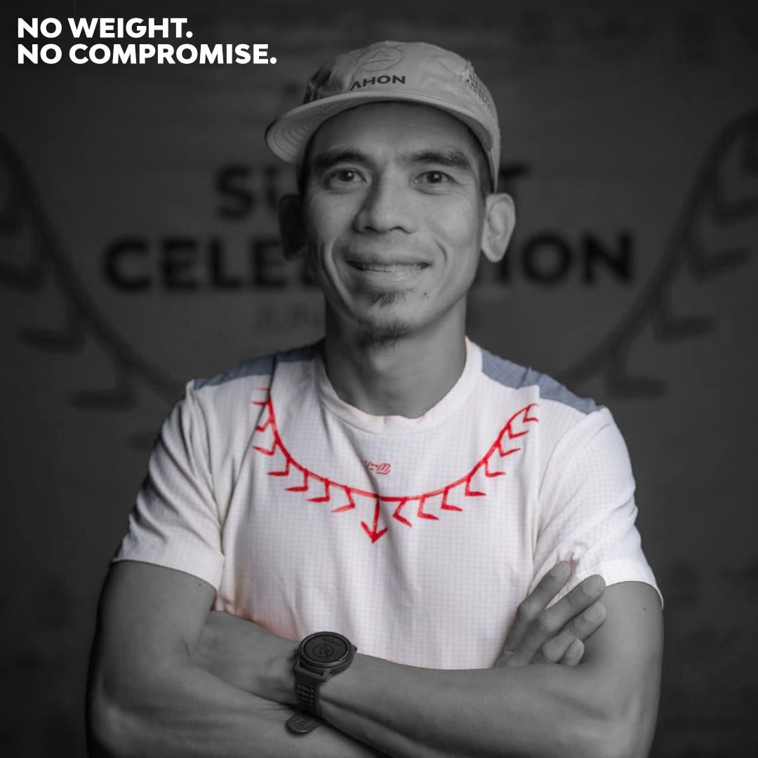 Koling Shirt white gray with trail runner and No weight No compromise slogan