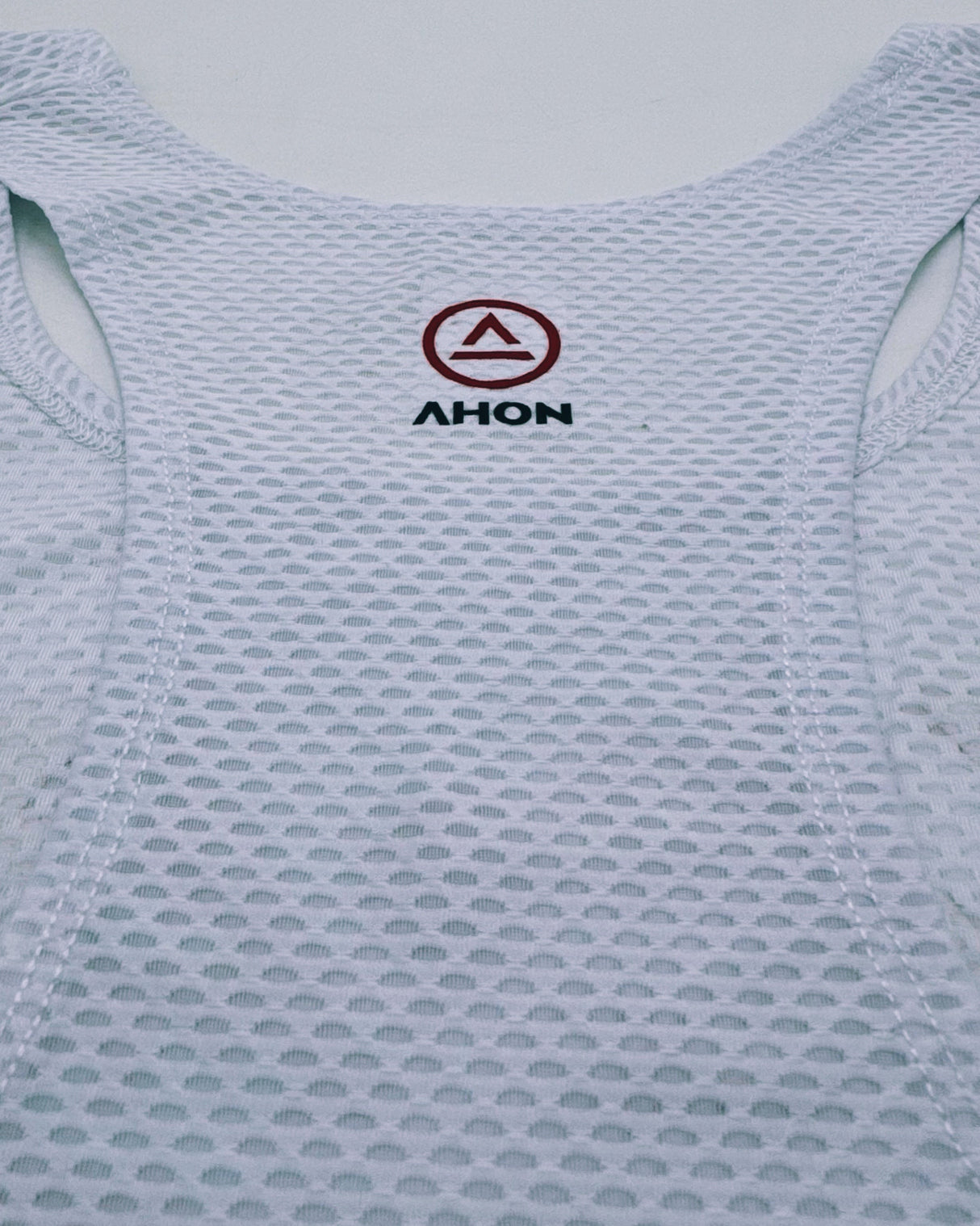Back design of Ahon KSU Singlet 2 – minimalist and breathable mesh fabric