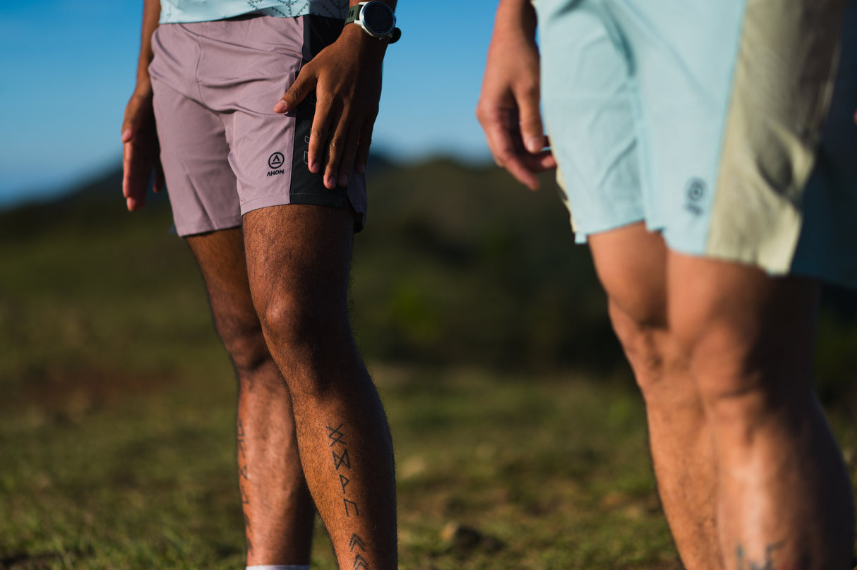 Trail Shorts Pro (colorway 3) worn by a trail runner