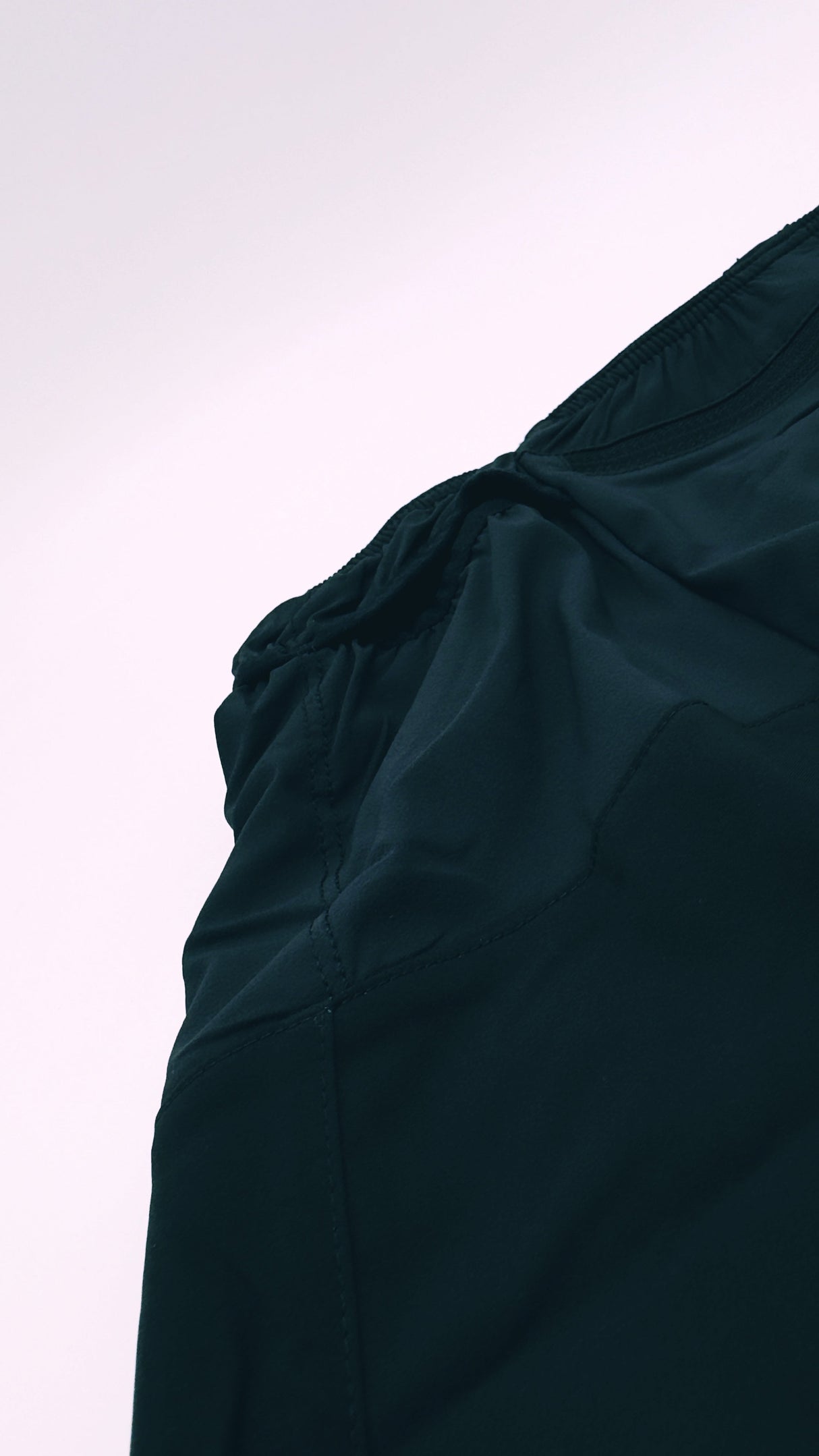 close-up of Ahon Trail Shorts Pro (Colorway 4), showing pockets