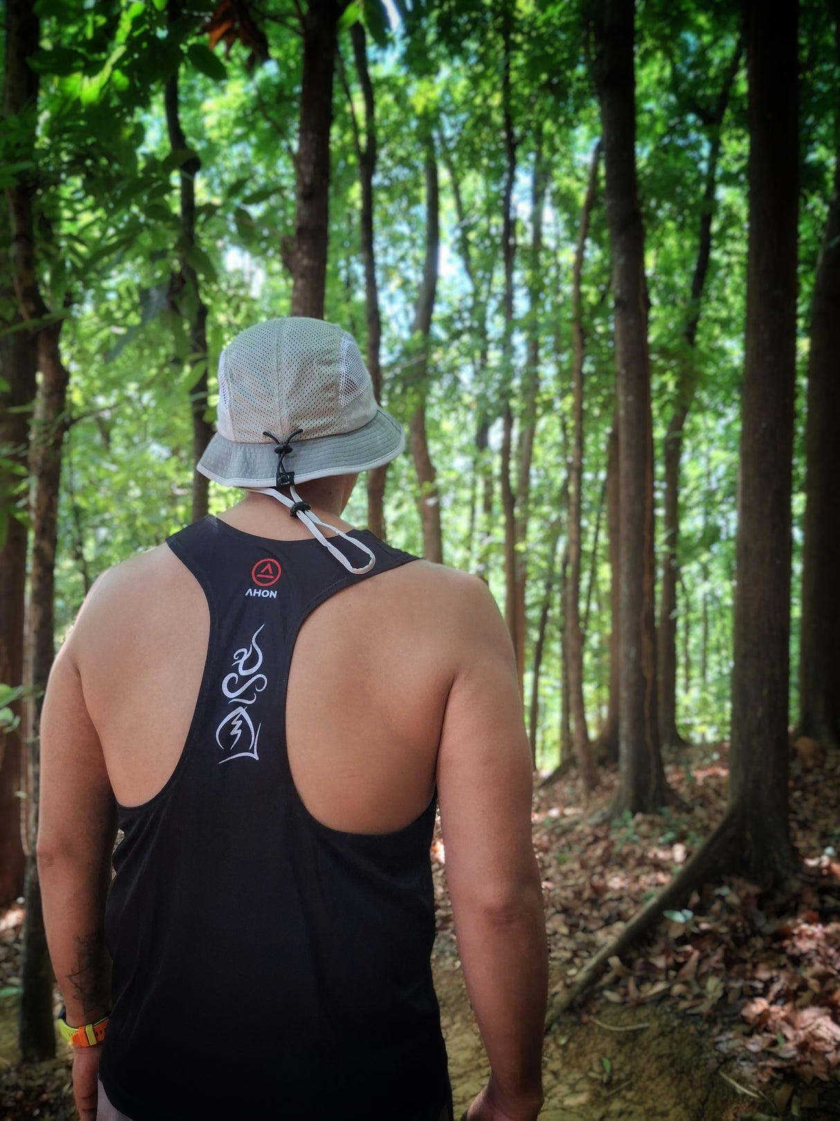 Feather Light Baluti Singlet — Black