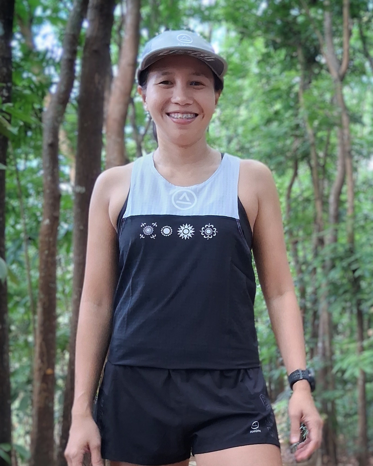 Lakambini Super Light Singlet (black/lilac) - unisex