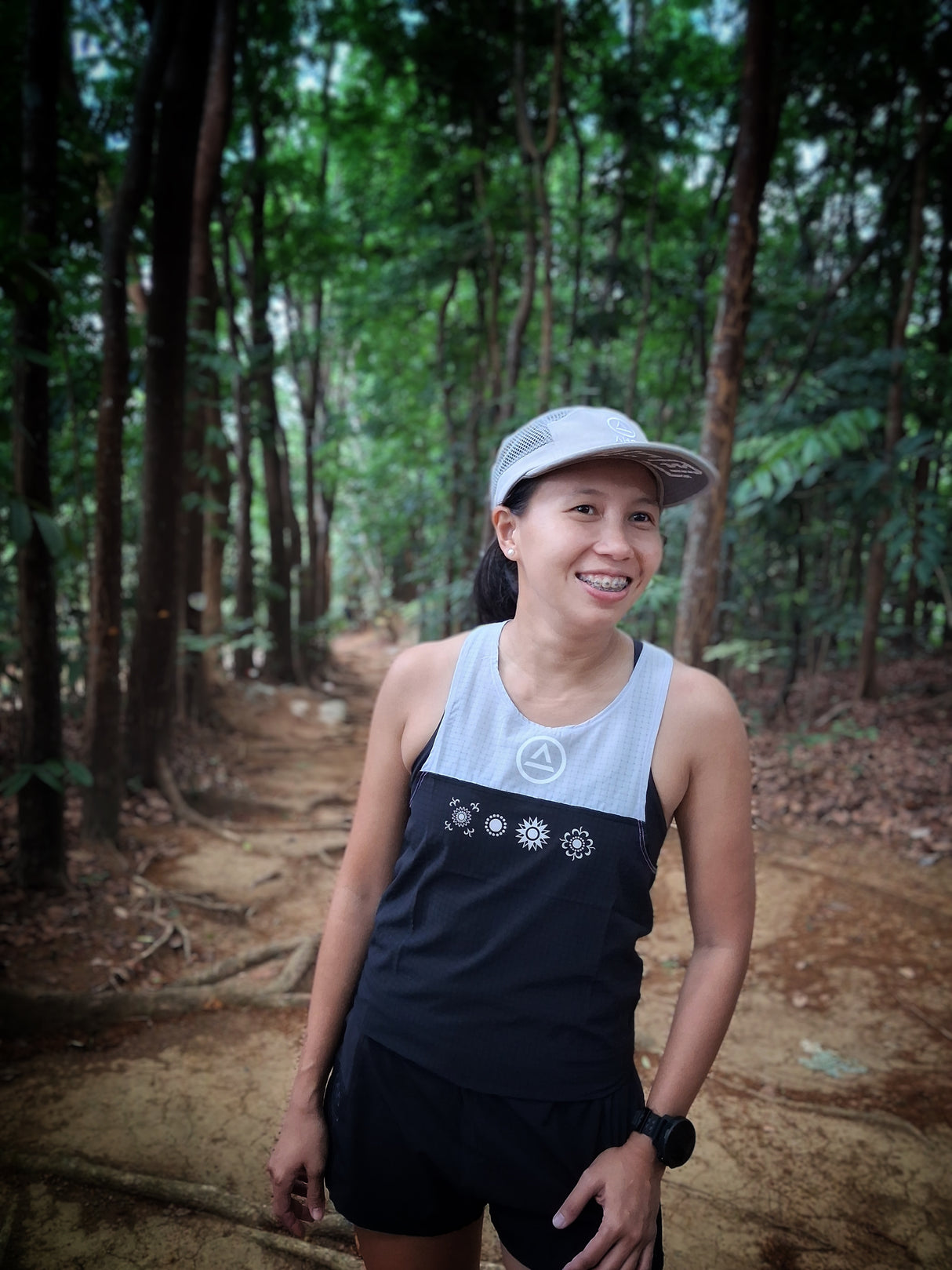 Lakambini Super Light Singlet (black/lilac) - unisex