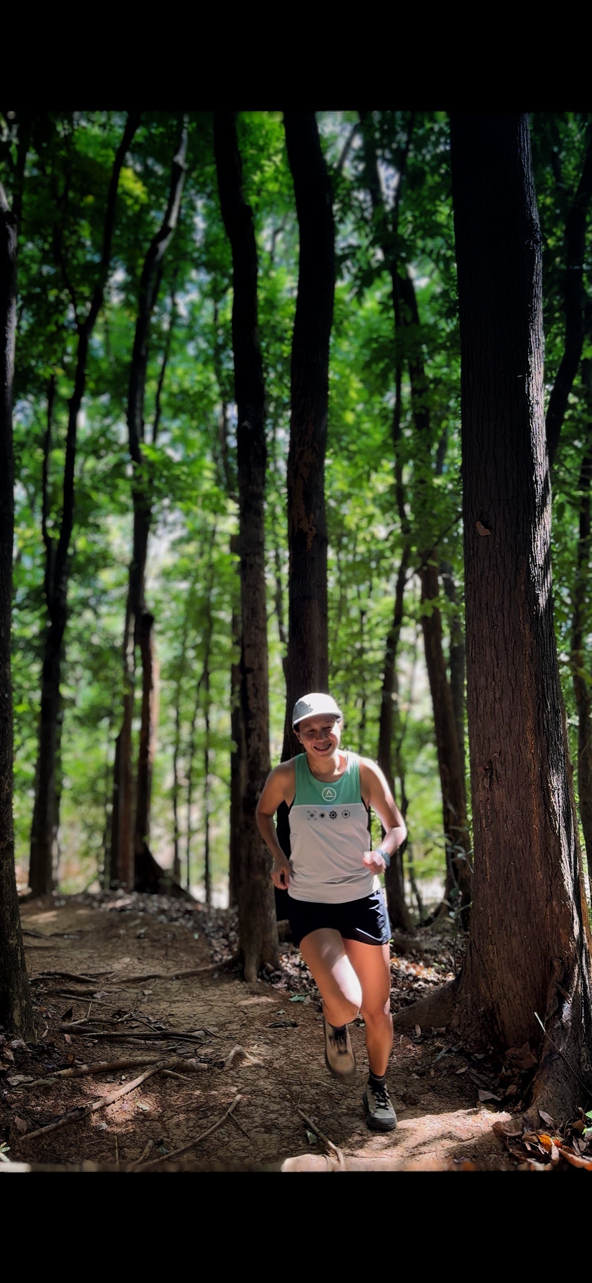 Lakambini Super Light Singlet (white/green) - unisex