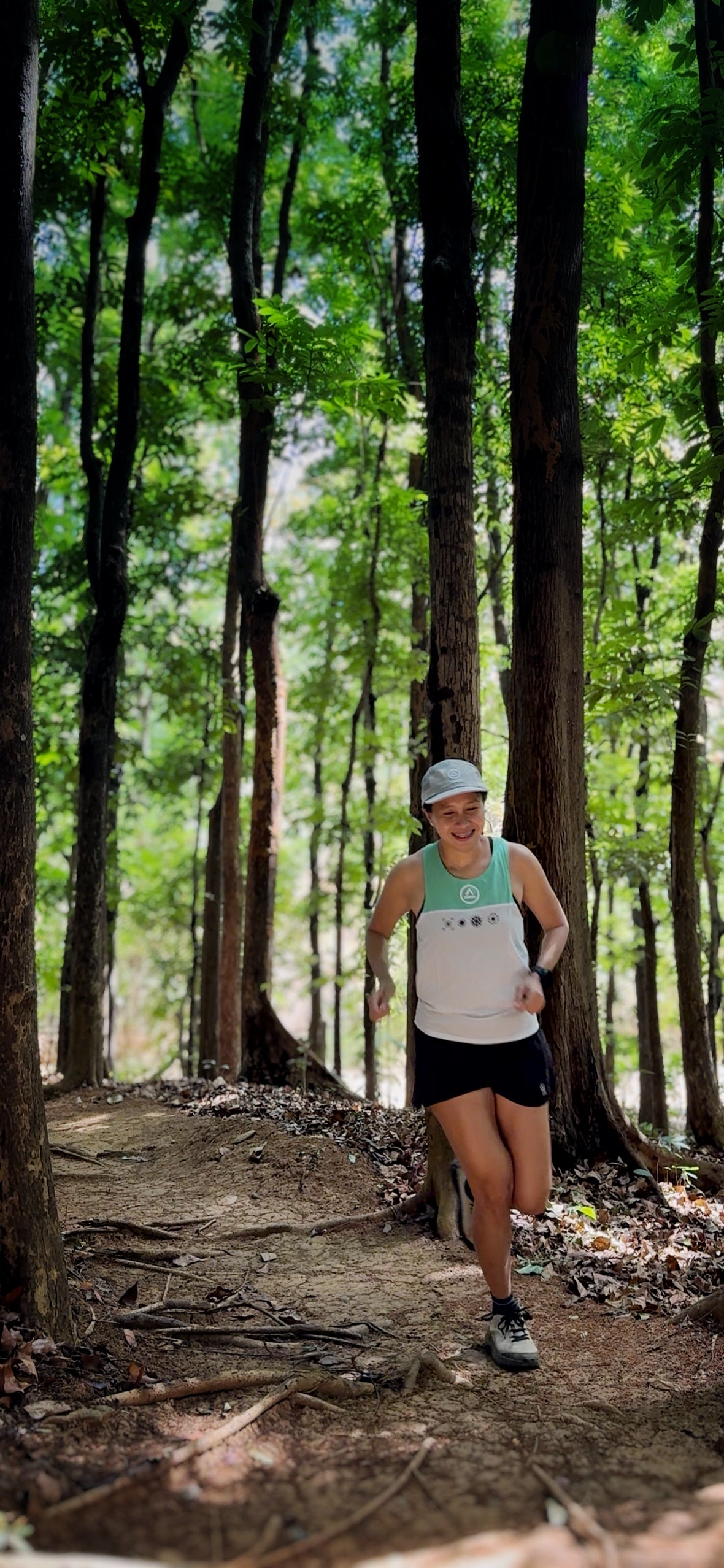 Lakambini Super Light Singlet (white/green) - unisex