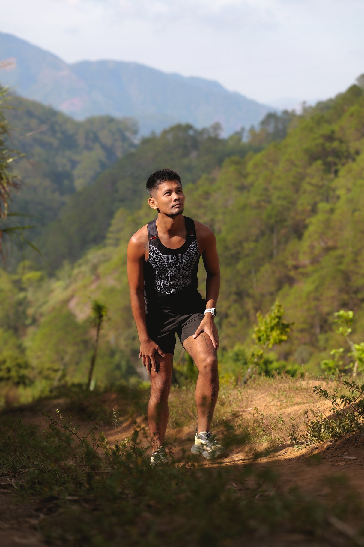 Feather Light Baluti Singlet — Black