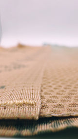 zoomed in detail of the Ahon Singlet Pro (colorway 3)